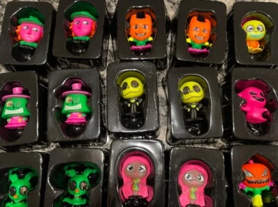 Disney Doorables Pesadilla antes de Navidad Blacklight Oogie Boogie Lote de 15 Foto 1 de 4