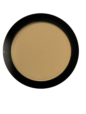 Laura Mercier Smooth Finish Foundation Powder 1N1 01 Refill - Image 1 of 3