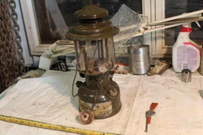 Linterna militar Coleman modelo 252A rara 1952 Foto 1 de 4