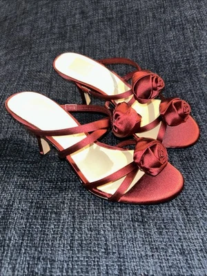 Tacones de aguja Dolce Vita vino satinado rosa borgoña HOCO talla 7 flor para mujer Foto 1 de 4