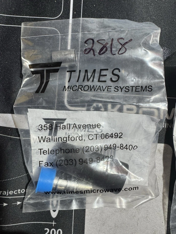 Conector de crimpado recto N-hembra para sistemas de microondas Foto 1 de 1