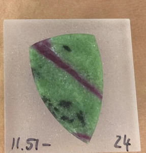 RUBIN ZOISIT FREEFORM Ruby Zoisite , Cabochon Tanzania - Picture 1 of 1