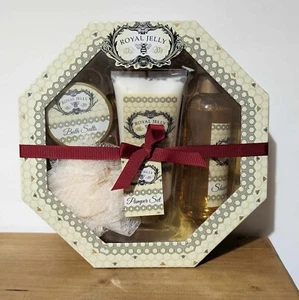 B&M Royal Jelly 200ml Shower Gel + Body Lotion + Bath Salts Discontinued RARE UK - Picture 1 of 2