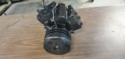 RV2 A/C COMPRESSOR WITH CLUTCH FITS MANY CHRYSLER AND DODGE - Image 1 of 4