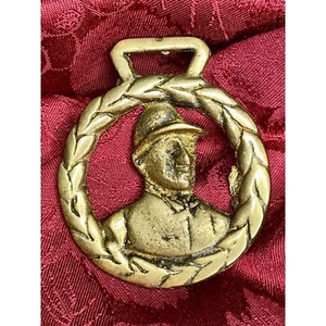 Vintage Jockey Rider Medaglione Sella Ottone Ornamento Inghilterra - Foto 1 di 6