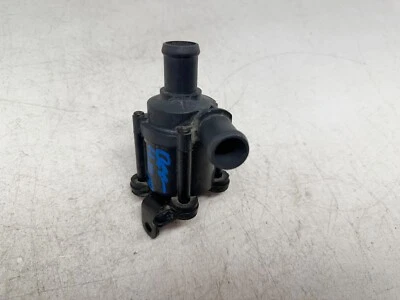 H408163 2014-2016 Volkswagen Beetle BOMBA DE AGUA AUXILIAR 1,8 L 2,0 T 5C0965561 Foto 1 de 4