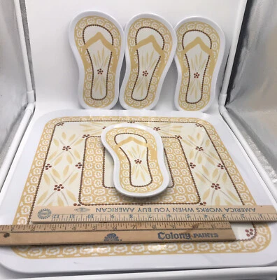Plato de melamina Temp-Tations y platos chanclas para servir Tara Old World amarillo Foto 1 de 4