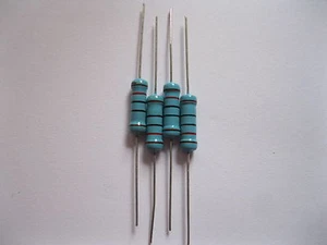 400 pcs Metal Film Resistor 2W 1% 120 Ohm RoHS New - Picture 1 of 2