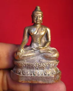 ANTIGUO AMULETO TAILANDÉS BUDA, PHRA CHIANG SAEN BUDA, PANG MARAVICHAI ESTATUA BRONCE - Imagen 1 de 10