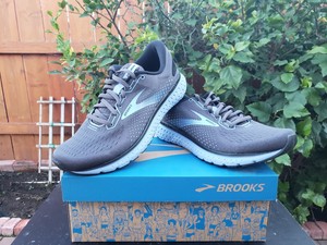 brooks 9.5 wide womens