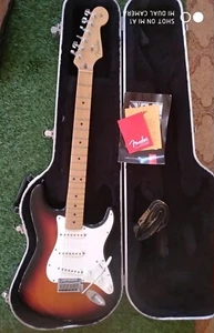 fender stratocaster Sunburst - Foto 1 di 5