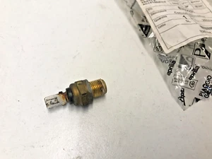 82622r BULBO SENSORE TEMPERATURA ACQUA MOTORE SCOOTER PIAGGIO GILERA 50 CC - Foto 1 di 2
