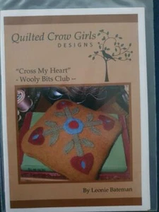 Quilted Crow Girls Designs Cross My Heart Wooly Bits Club By Leonie Bat preowned - Foto 1 di 2