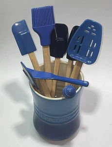 Le Creuset Silicone Craft Series Utensil Lot With Stoneware Crock 8pc Blue Black - Picture 1 of 11
