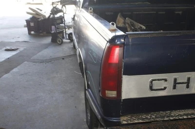 CHEVROLET CHEVROLET 2500 PICKUP LH Left Driver Taillight Taillamp Fleetside 90 9 Foto 1 de 4