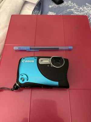 Canon PowerShot D20-WATERPROOF-12.1 MP-Digital Camera-SD Card-Charger-Excellent  - image 1 of 4