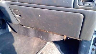 CHEVROLET SILVERADO 2500 HD REG CAB  2002 Glove Box 435285 - Image 1 of 4