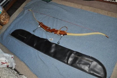 Arcos e flecha vintage Hoyt Pro medalhista arco curvo arco longo R-H - Imagem 1 de 4