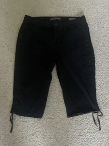 Gloria Vanderbilt donna Skimmer Capris taglia 12 nero cargo cravatta orlo ricamato - Foto 1 di 6
