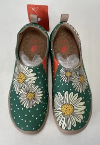 UIN Women’s Size 8 Slip On Shoes Canvas Knitted Loafers "Starnight Daisy” New - Picture 1 of 4