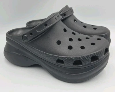 Zueco Crocs Classic Bae plataforma 3" icónico cómodo negro para mujer talla US 9 USADO EN EXCELENTE ESTADO Foto 1 de 4