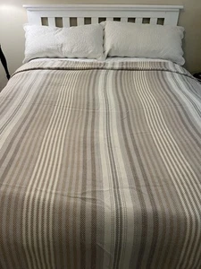 Chaps Bedspread / Blanket Full / Queen Size Beige Brown Stripe 100% Cotton Soft - Picture 1 of 6