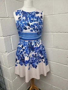 Karen Millen Blue & White Floral Cotton Skater Dress Size 14. PWM - Picture 1 of 9