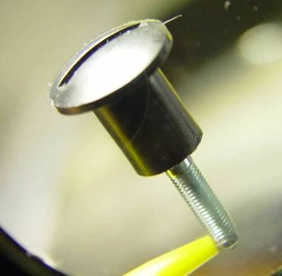 Triumph Trident T150, T160, Panel Lateral Izquierdo, ASEGURAMIENTO, Perilla de Liberación, F/Sh  Foto 1 de 4