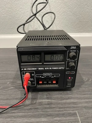 Fonte de alimentação BK Precision modelo 1670 - Imagem 1 de 3
