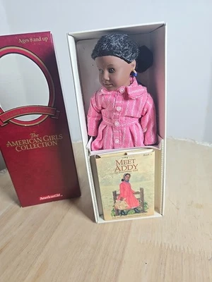 "Mini muñeca histórica y libro American Girl 6,5"" ADDY nuevo en caja" Foto 1 de 4