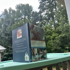 Reflexology HB Book - A Hands On Approach To Health &  Well Being - HCDJ VG - Picture 1 of 16