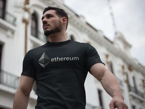 Ethereum Logo Kryptowährung, Geschenk, T-Shirt - Bild 1 von 4