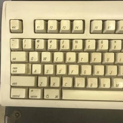 Vintage apple design keyboard macintosh apple desktop M2980 untested - Image 1 of 4