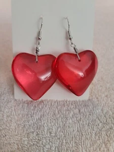 NEU OHNE ETIKETT GROSSES SILBERFARBENES ACRYL HERZ ❤️ GEFORMTE OHRHÄNGER VALENTINSTAG - Bild 1 von 8