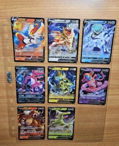 Lot de 8 Cartes Pokémon Ultra-rares V - Bloc Épée Et Bouclier Et Promo - Zdjęcie 1 z 4