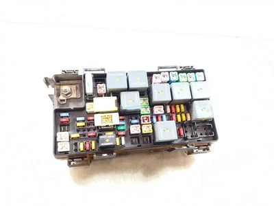 Jeep JK Wrangler 3.8L TIPM Module and Fuse Box P04692289AD 2008-2009 072649 - Image 1 of 4