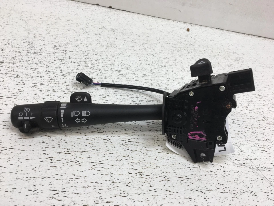 08 GMC ENVOY LIGHT AND WIPER SWITCH - Image 1 of 1