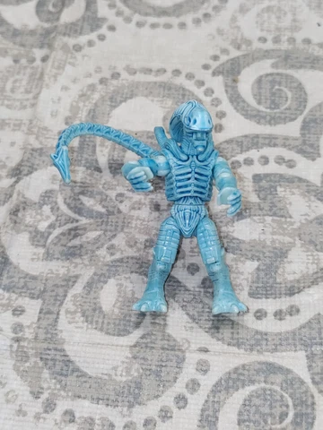 Xenomorph - Mega Construx Aliens Series 5 Figure [RETIRED] Cover
