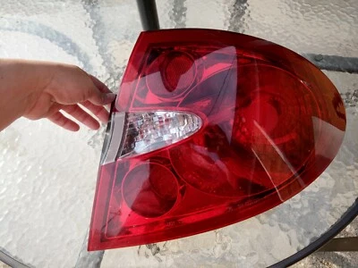  Luz trasera derecha pasajero Buick LaCrosse/Allure 2005 2006 2007 2008 2009 Foto 1 de 4