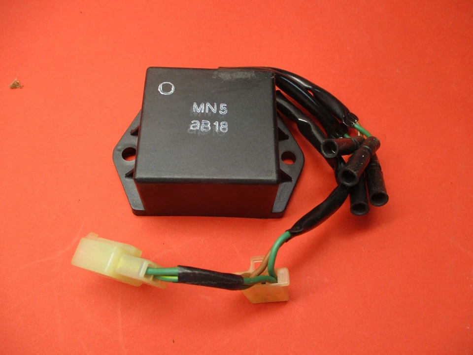 NUEVO RELÉ INTERRUPTOR HONDA GOLDWING ORIGINAL NUEVO EN STOCK Foto 1 de 1