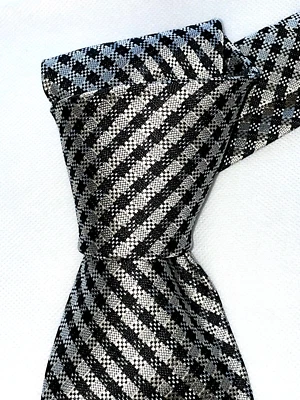 $280 NUEVO CON ETIQUETAS TOM FORD Plateado Negro Enrejado Cuadros Hombres 3.6" Tejido Seda Cuello Corbata Italia Foto 1 de 4