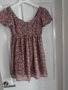 HOLLISTER PINK FLORAL DRESS SIZE SMALL (A) - Picture 1 of 7