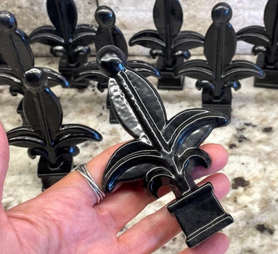11 Acabado de valla de hierro fundido de colección FLEUR DE LIS negro 4,5"T x 3"W - se adapta a 1/2" - 5/8"? Foto 1 de 4