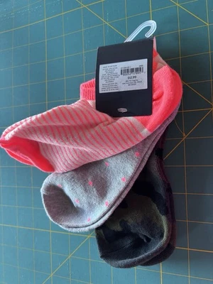 Nuevo con etiquetas Conjunto de 3 calcetines al tobillo mezcla de algodón gris camuflaje naranja neón talla única Foto 1 de 4