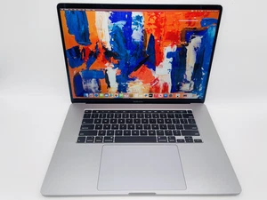 Apple 2019 16 in MacBook Pro TB 2.4GHz i9 32GB 1TB SSD RP5600M 8GB - Very good - Picture 1 of 10