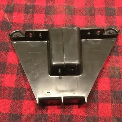 1991 Радио приборной панели Chevrolet Caprice радио кронштейн 10092847 - Изображение 1 из 4