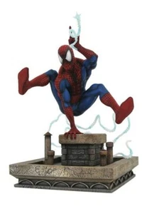 FIGURE DIAMOND TOYS MARVEL GALLERY SPIDER MAN 90s PVC STATUE NEW! - Foto 1 di 2