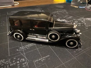 IXO Diecast 1:43 Cadillac V16 LWB Imperial Sedan "Al Capone" 1930 - Bild 1 von 5