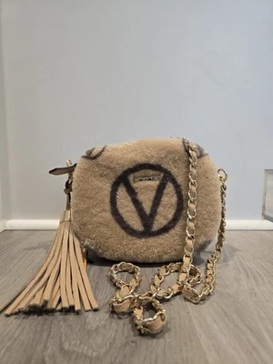 Bandolera de piel de oveja con etiquetas VALENTINO BY MARIO VALENTINO NINA Foto 1 de 4