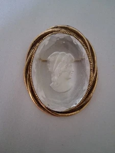 Vintage Clear Glass Cameo Brooch Pendant, Framed, Retro Estate Jewelry - Picture 1 of 10